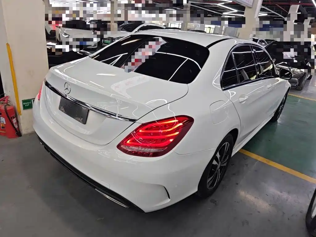 Mercedes-Benz C-Class — миниатюра 5