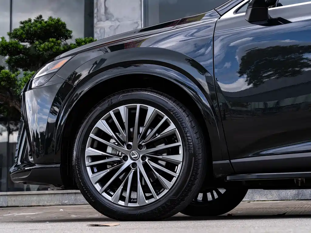 Lexus RX — миниатюра 8