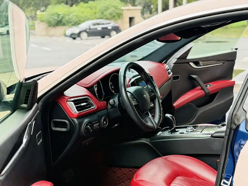 Maserati Ghibli — миниатюра 6