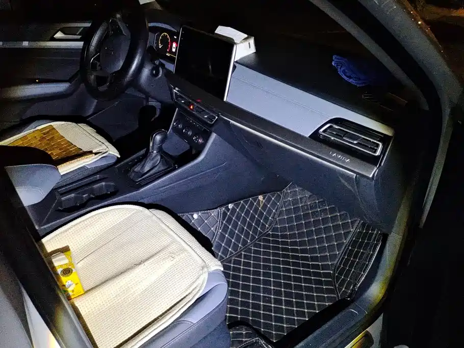 Volkswagen Lavida — миниатюра 8