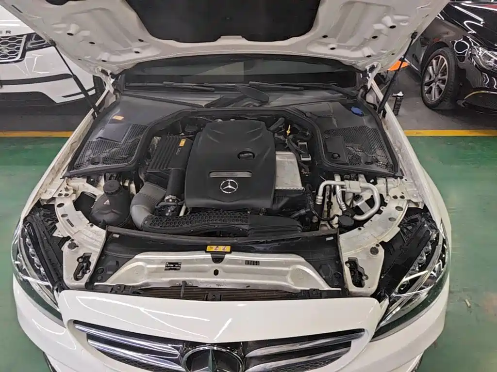 Mercedes-Benz C-Class — миниатюра 16