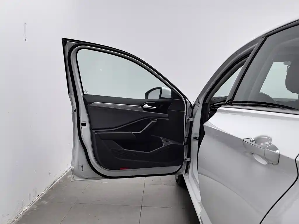 Volkswagen Sagitar — миниатюра 8