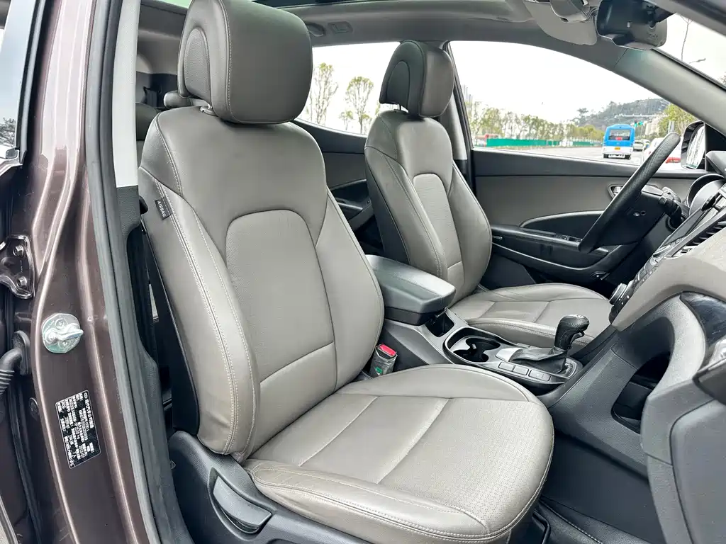 Hyundai Santa Fe (Import) — миниатюра 26