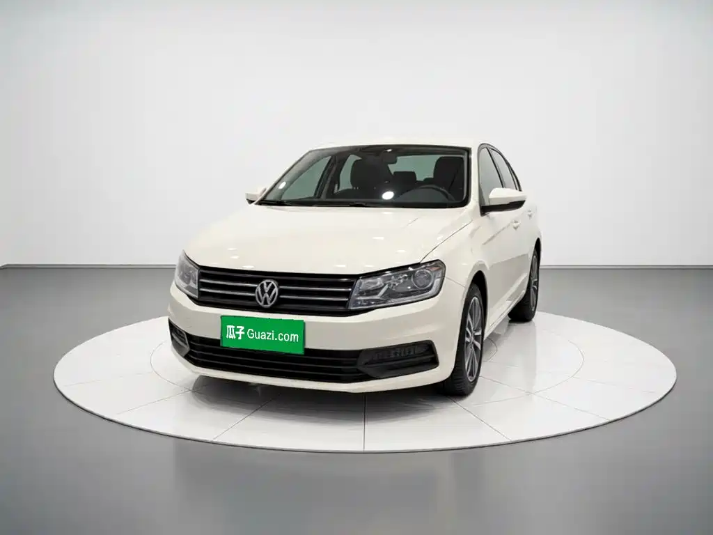 Volkswagen Santana — миниатюра 2