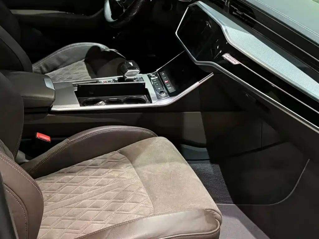 Audi A7L — миниатюра 4