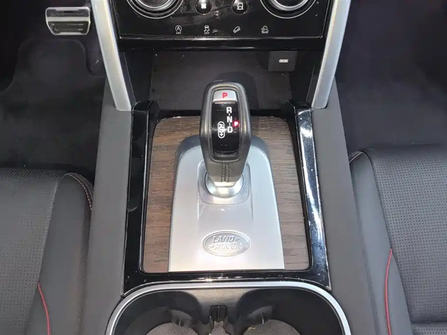 LAND ROVER DISCOVER SPORTS