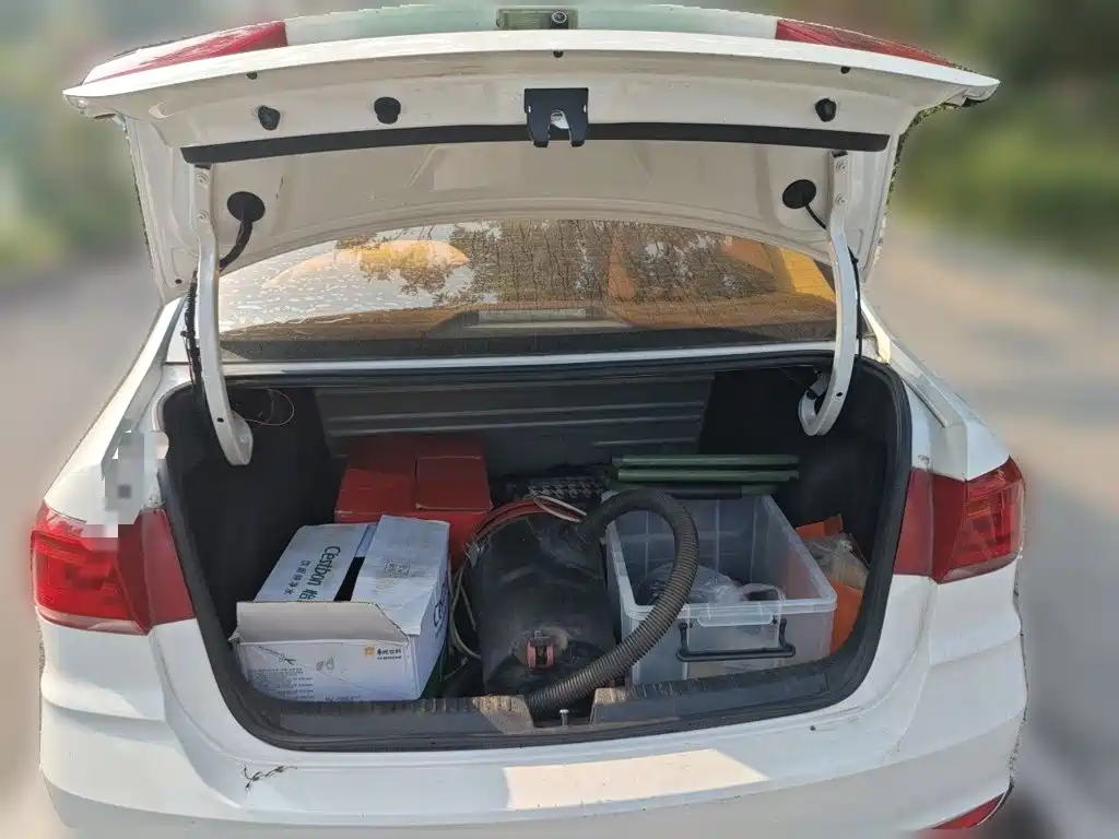 Volkswagen Santana — миниатюра 20