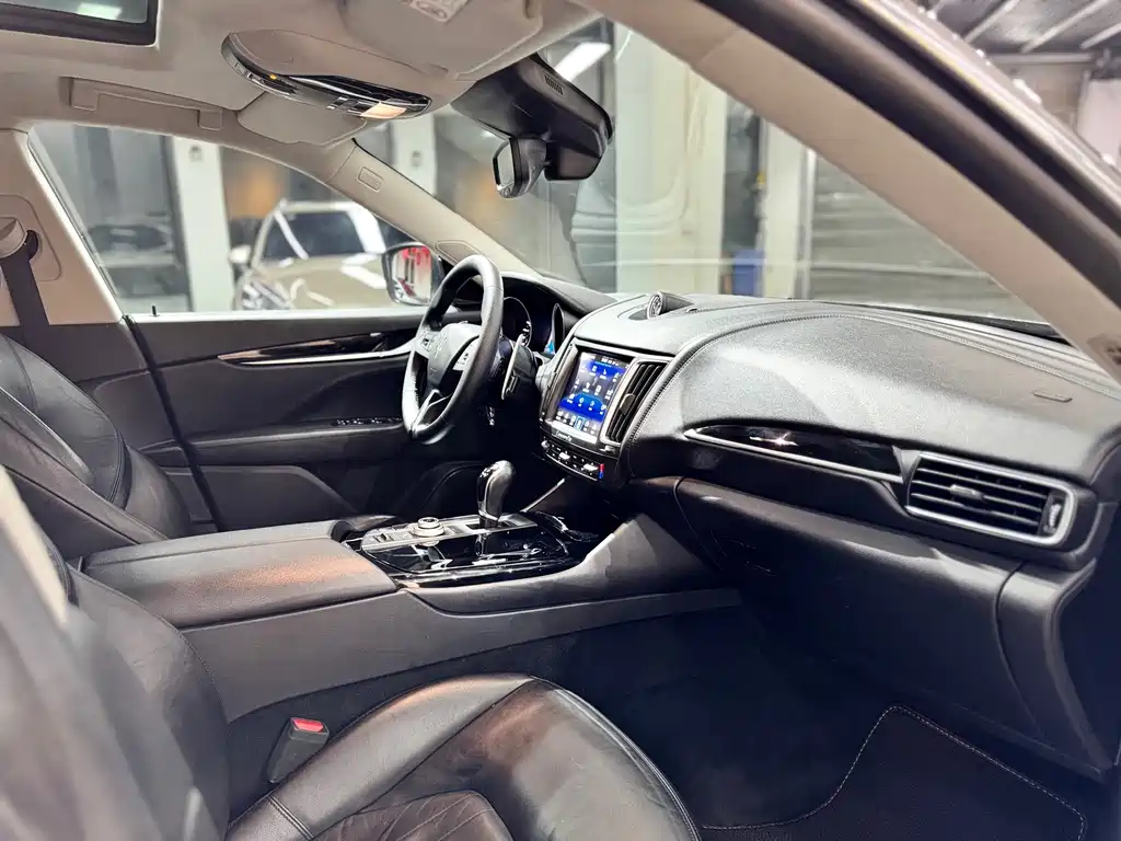 Maserati Levante — миниатюра 11