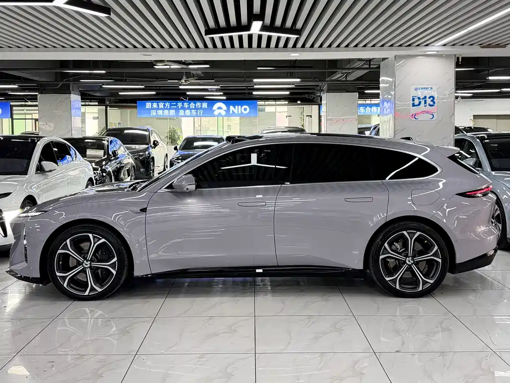 NIO NIO ET5T