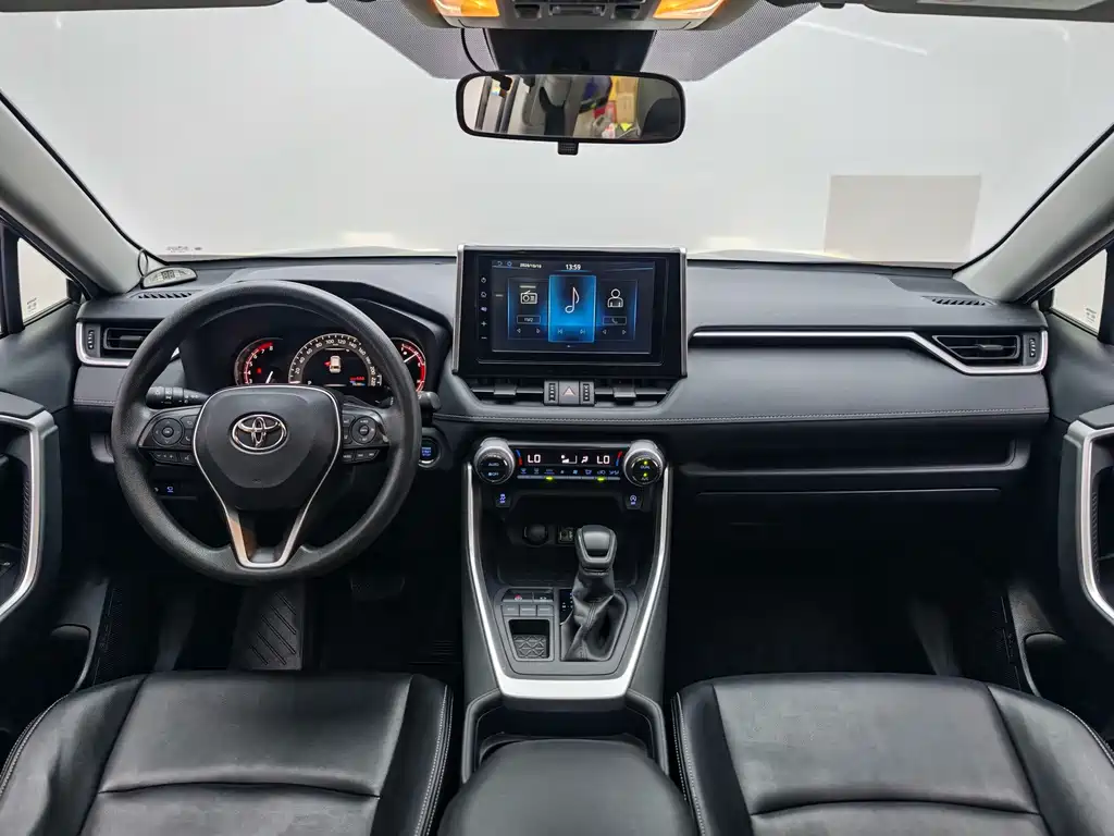 Toyota RAV4 — миниатюра 15