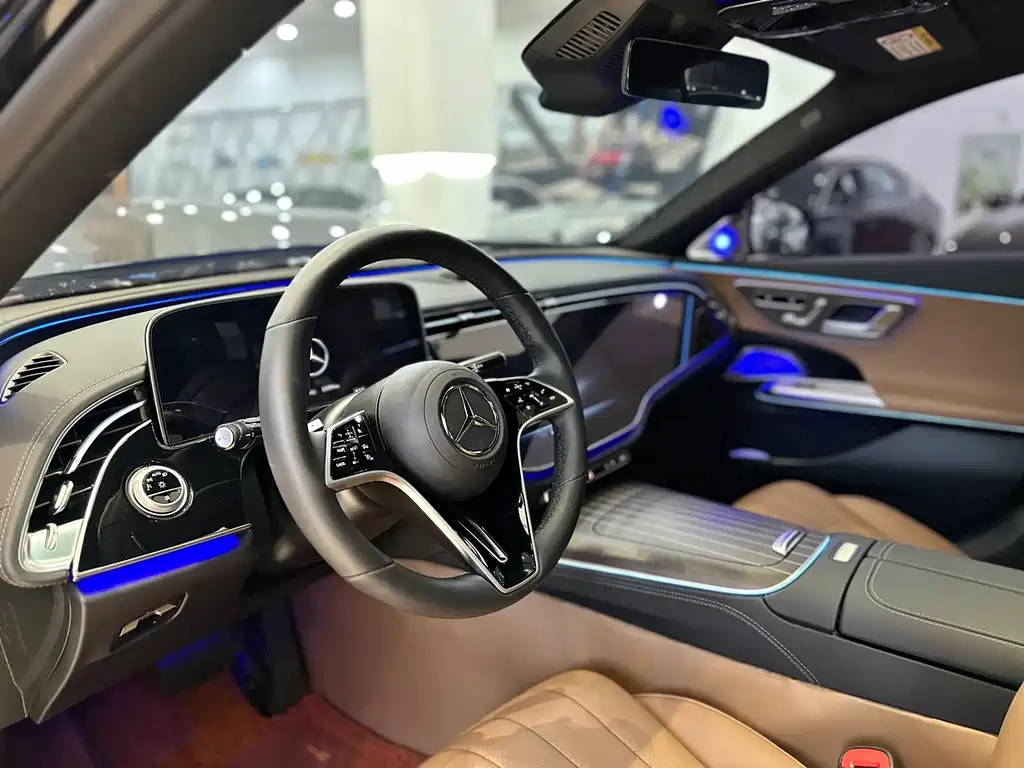 Mercedes-Benz E-Class — миниатюра 4