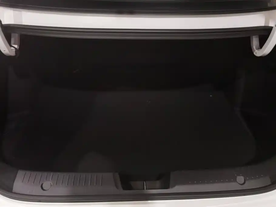 Changan Eado — миниатюра 4