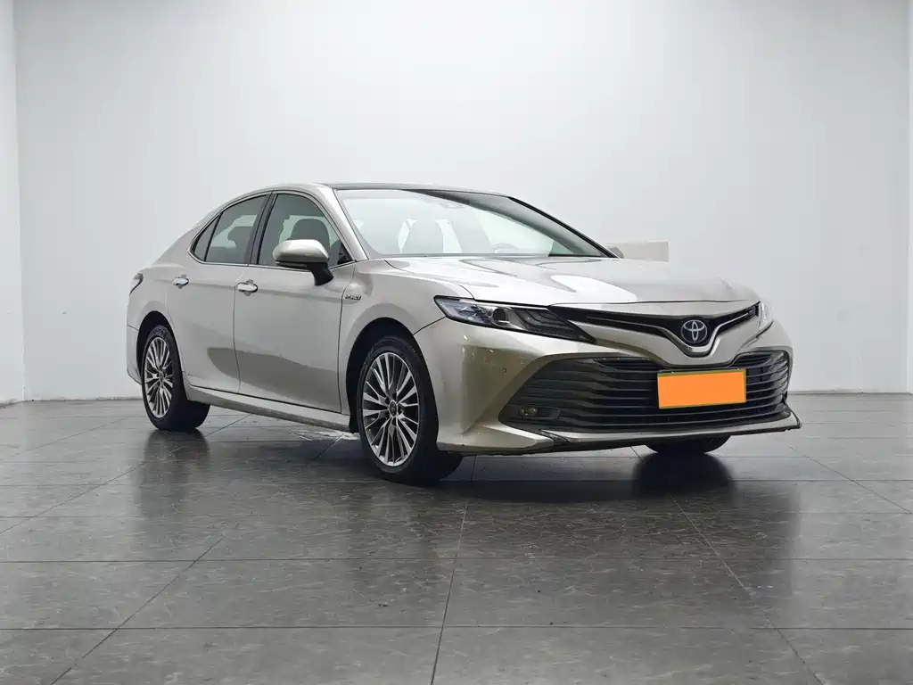 Toyota Camry — миниатюра 2