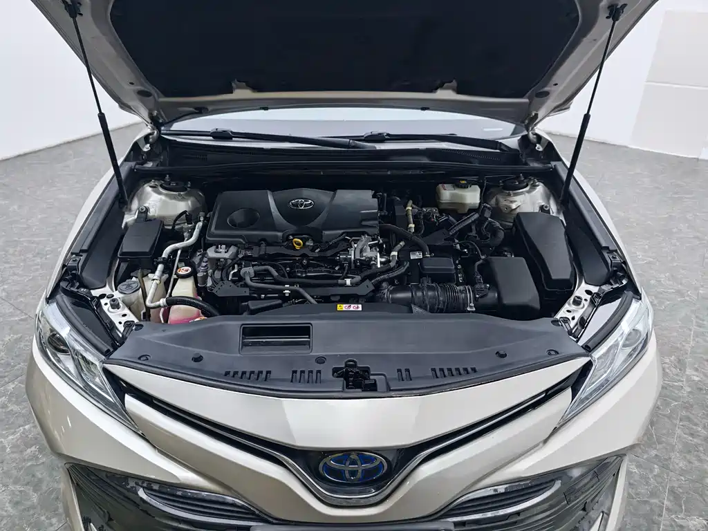 Toyota Camry — миниатюра 13