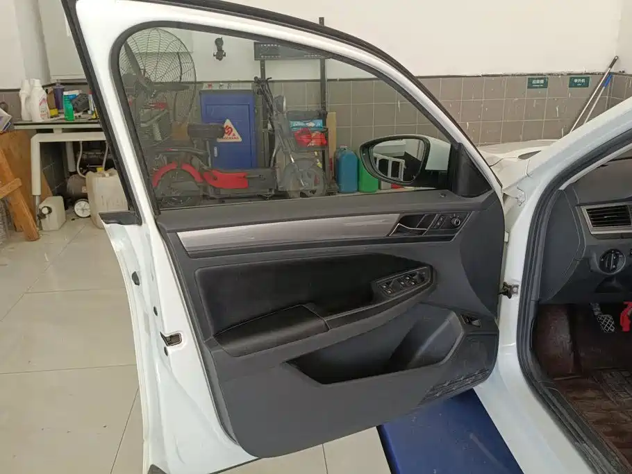 Volkswagen Bora — миниатюра 7