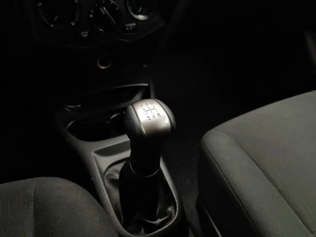 Nissan Livina — миниатюра 13