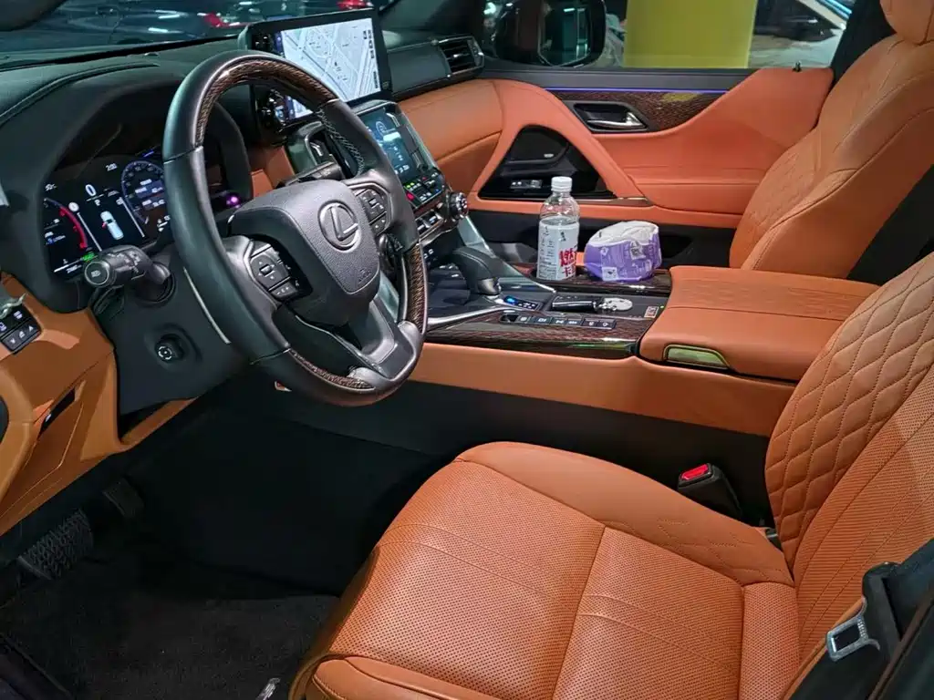Lexus LX — миниатюра 3