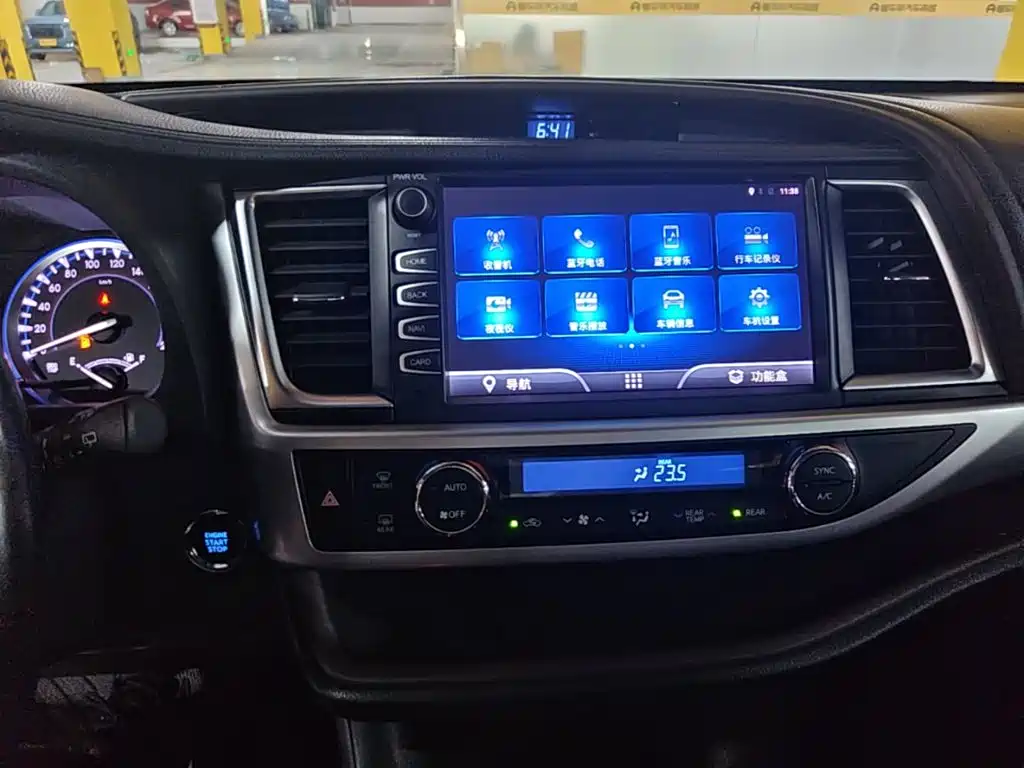 Toyota Highlander — миниатюра 13