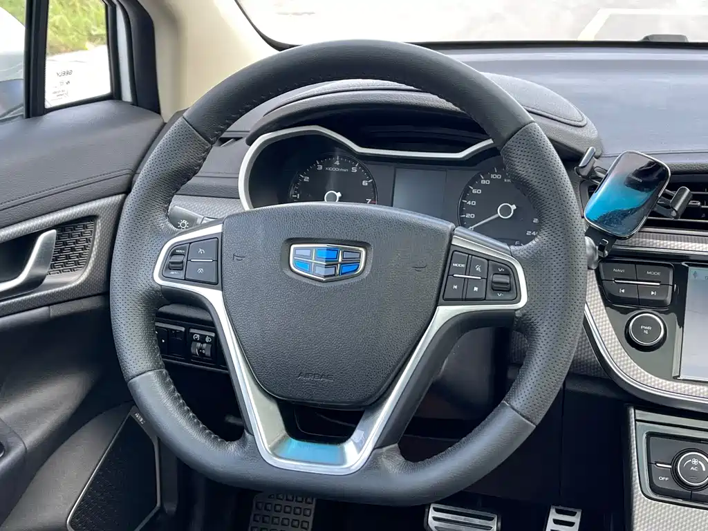 Geely Emgrand GS — миниатюра 17
