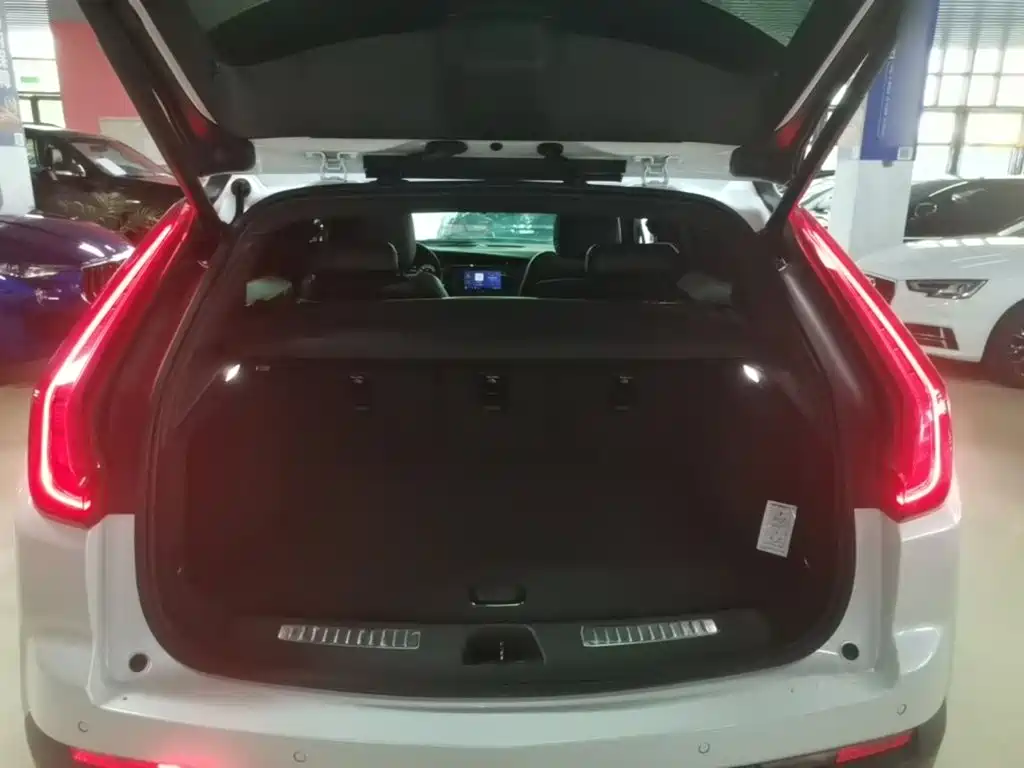 Cadillac XT4 — миниатюра 19