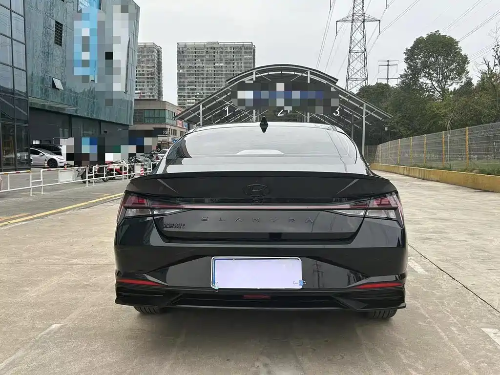 Hyundai Elantra — миниатюра 6