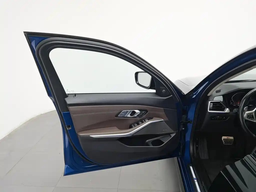 BMW 3 Series — миниатюра 8