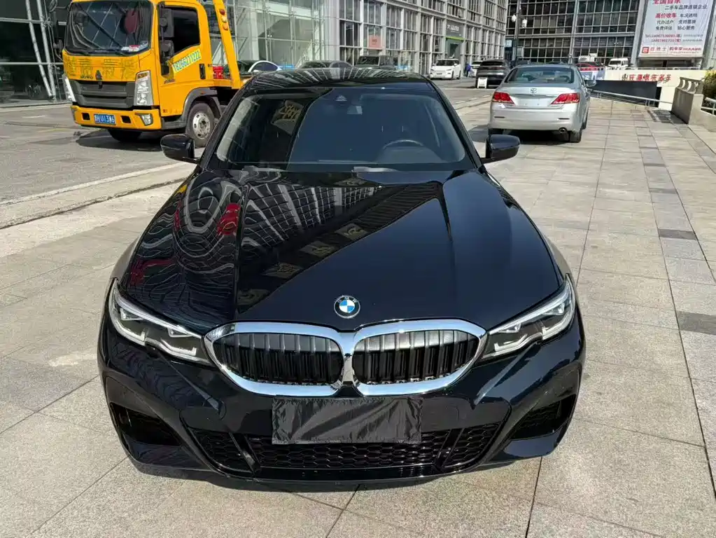 BMW 3 SERIES