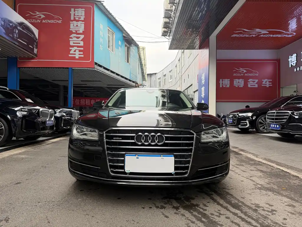Audi A8 — миниатюра 2