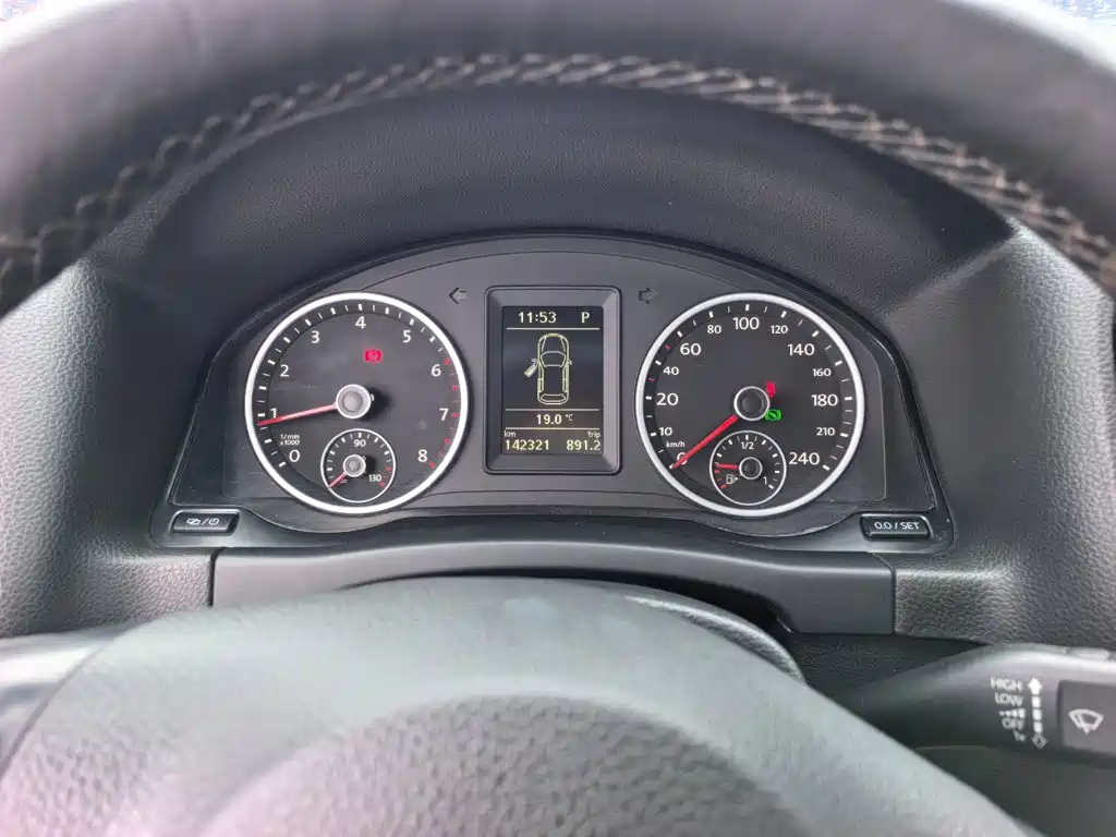 Volkswagen Tiguan — миниатюра 12