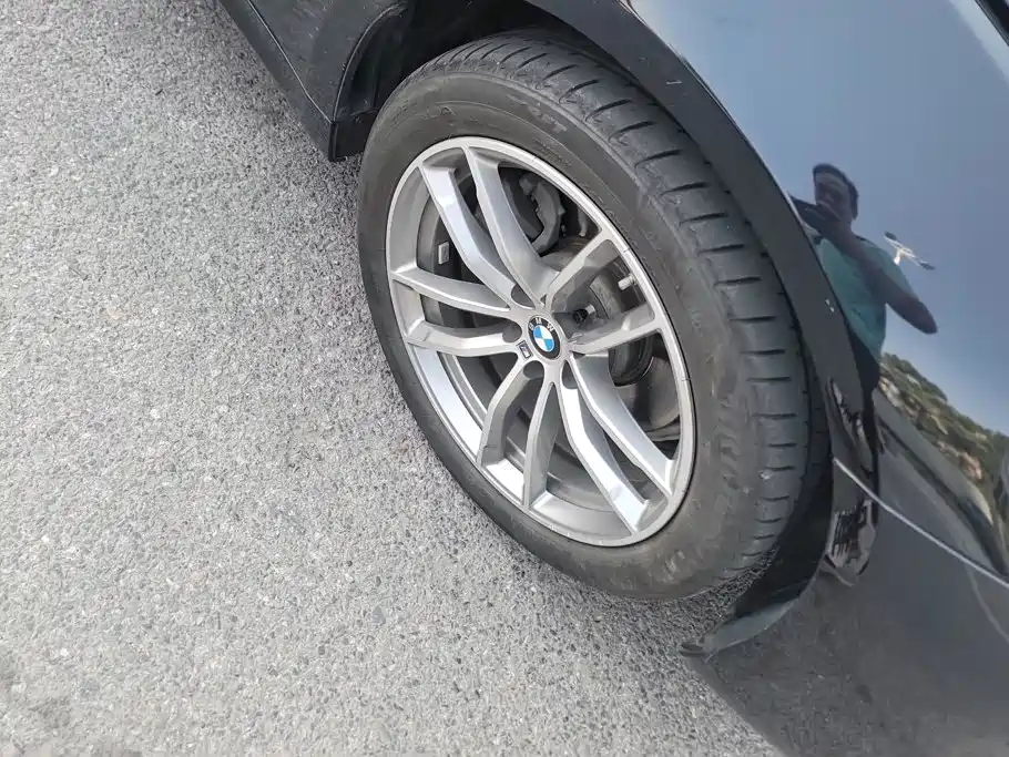 BMW 5 Series — миниатюра 6