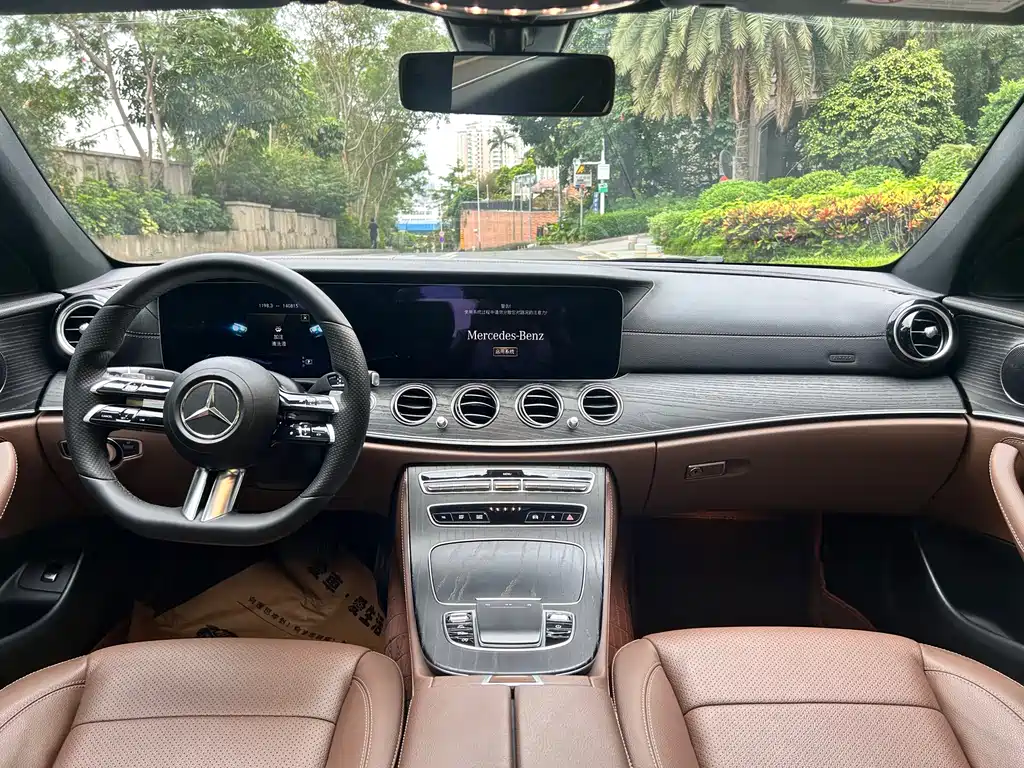 MERCEDES-BENZ E CLASS