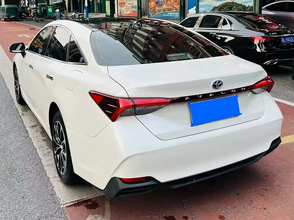 Toyota Avalon — миниатюра 6