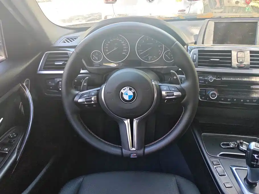 BMW 3 Series — миниатюра 15
