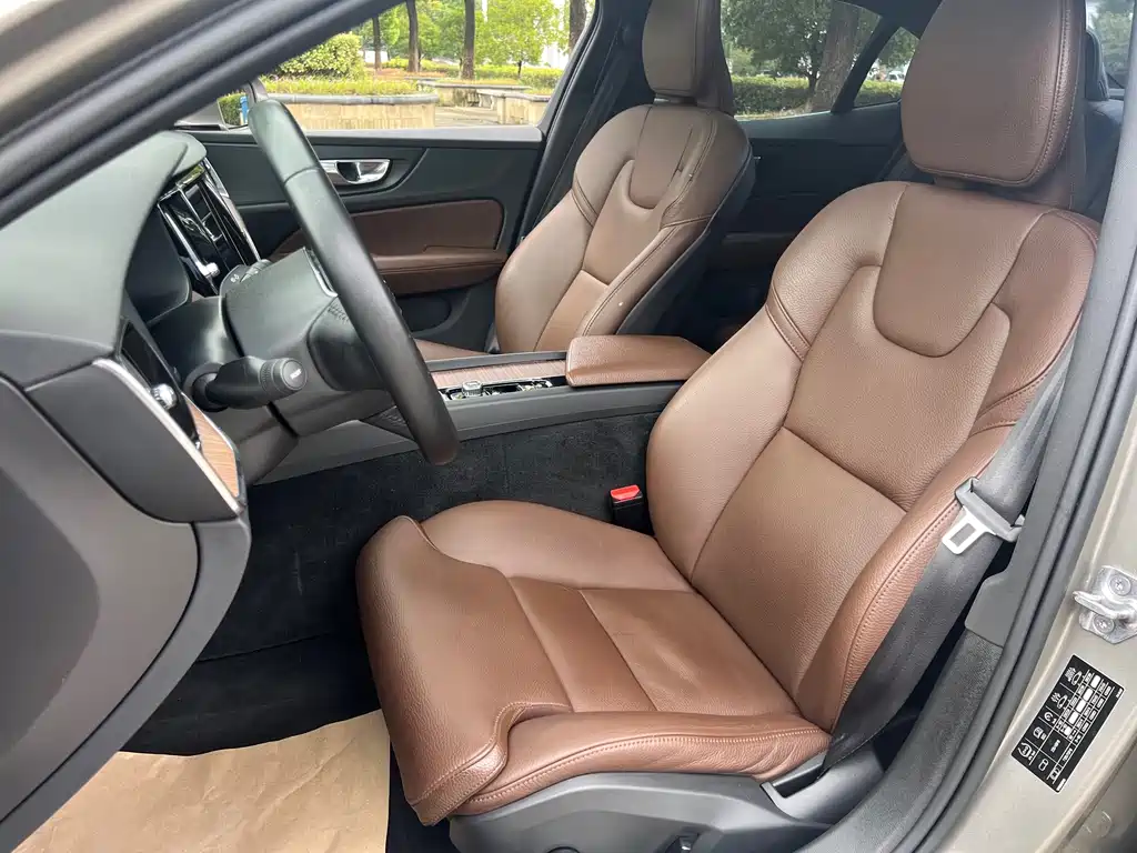 Volvo S60 — миниатюра 11