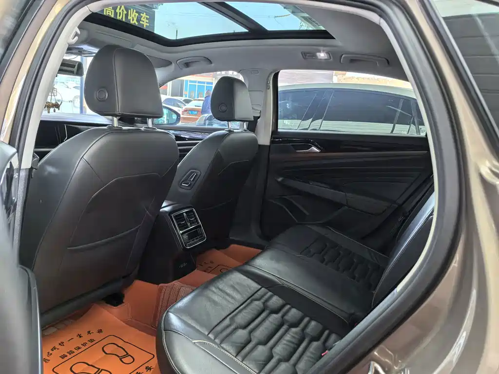 Volkswagen Passat — миниатюра 9