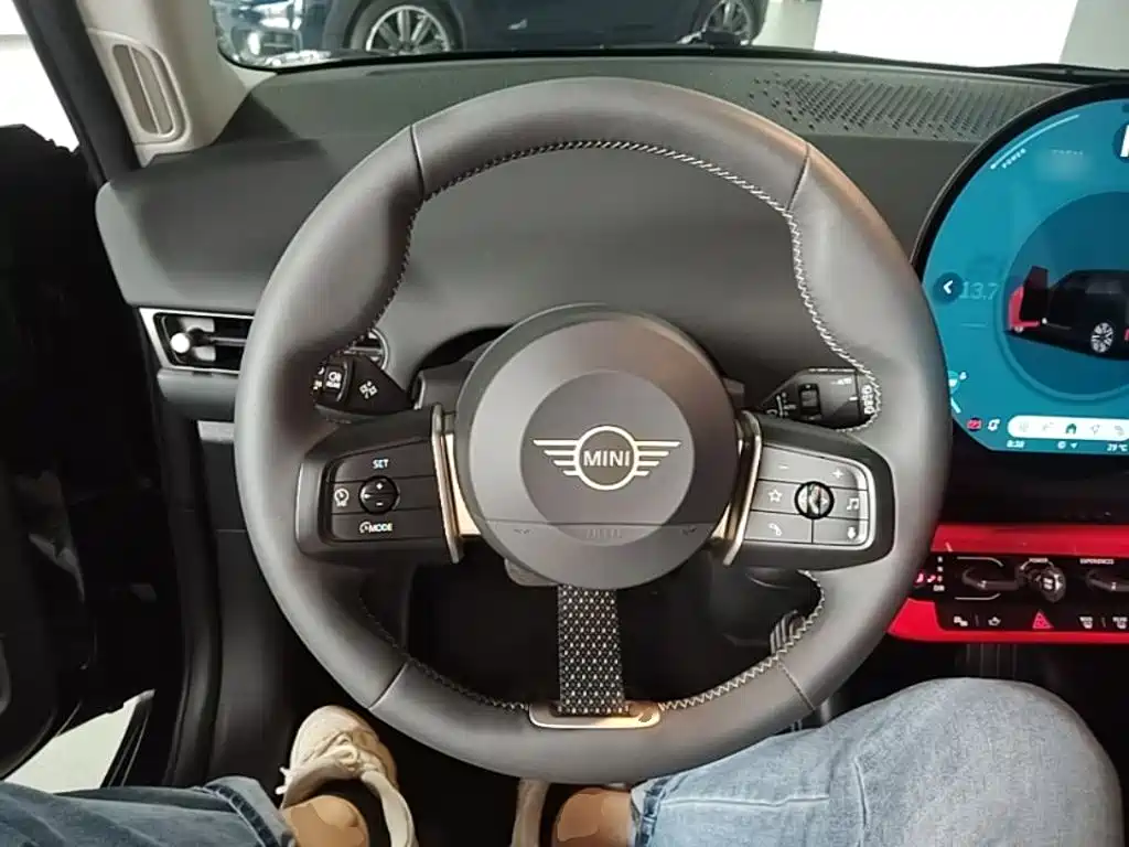 MINI MINI COOPER EV — миниатюра 11