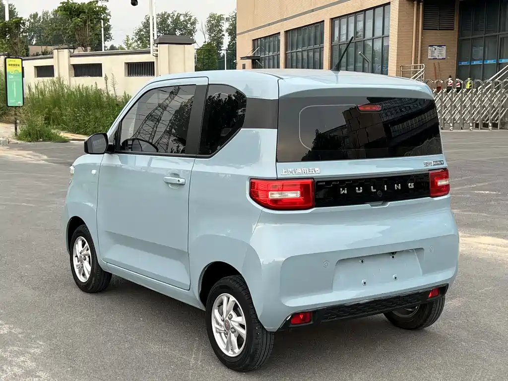 Wuling MINIEV — миниатюра 8