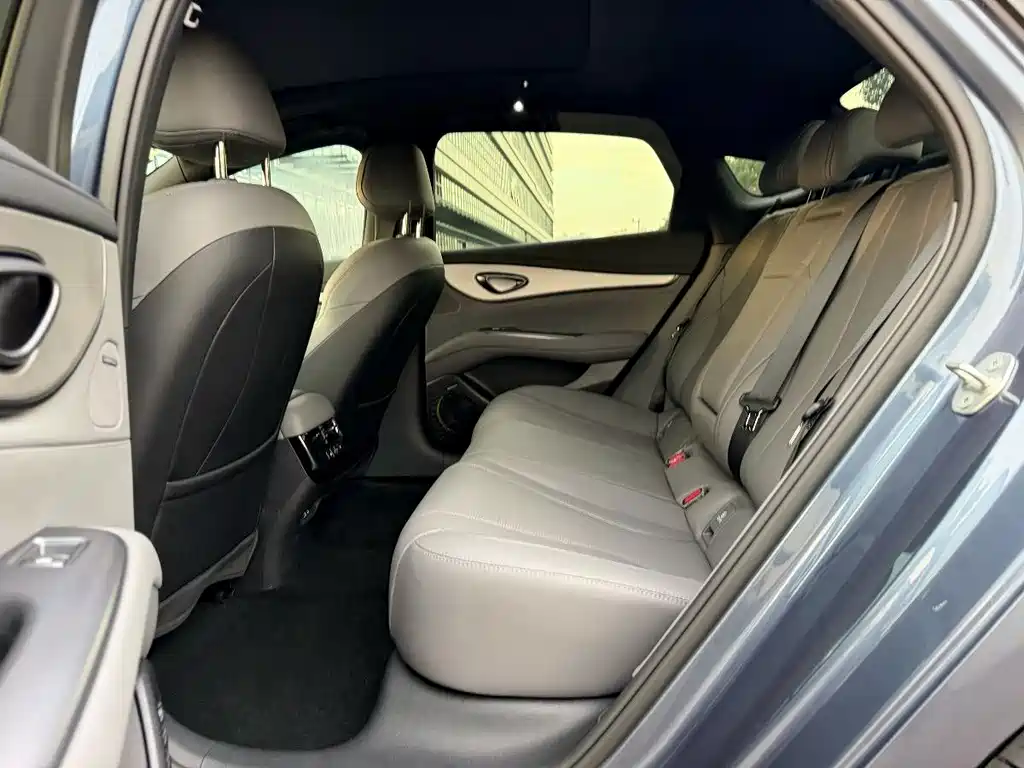 BYD Seal 07 DM-i — миниатюра 11