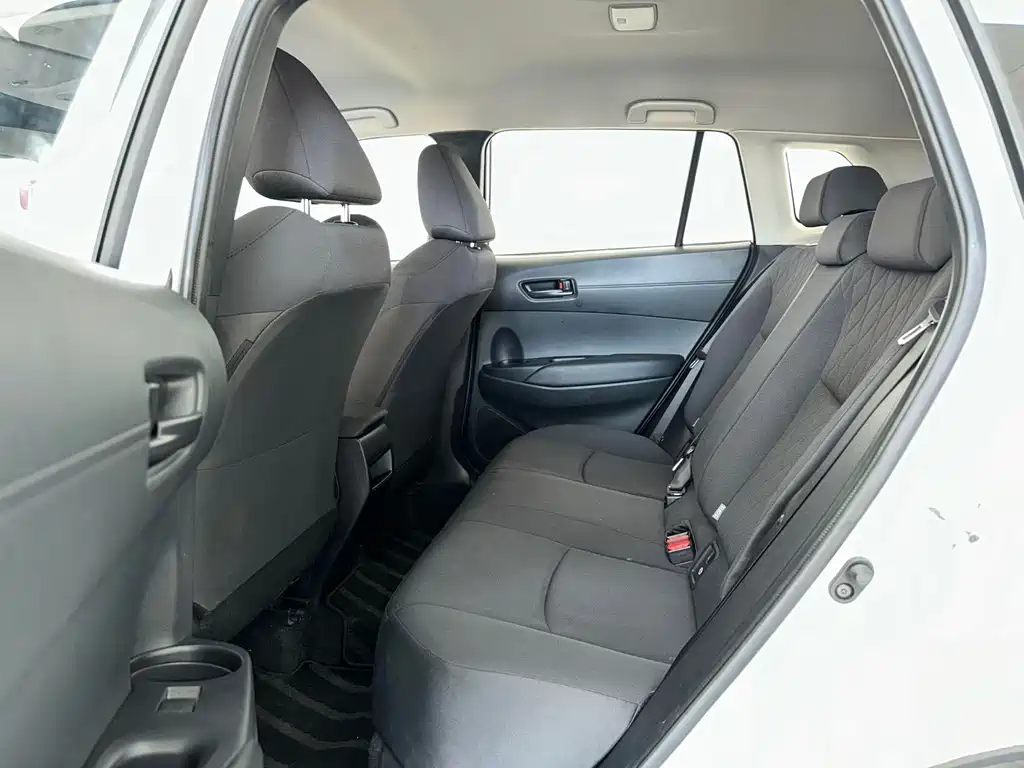 Toyota Corolla Cross — миниатюра 9