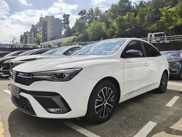 2022 Roewe i5