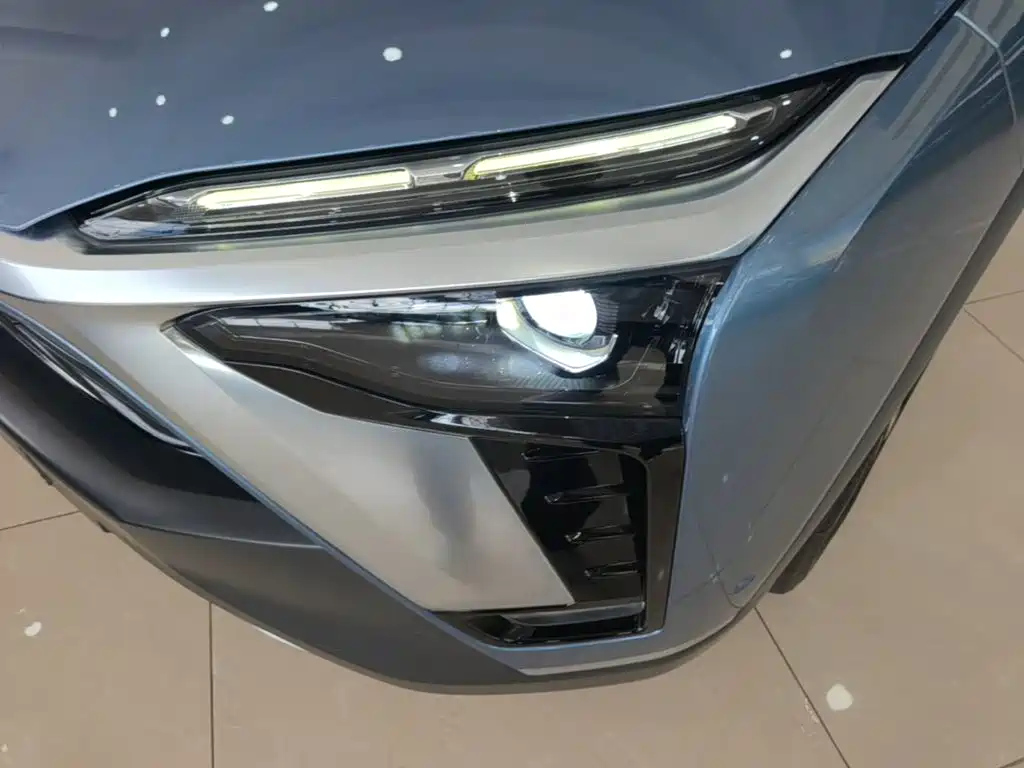 NIO ES8 — миниатюра 24