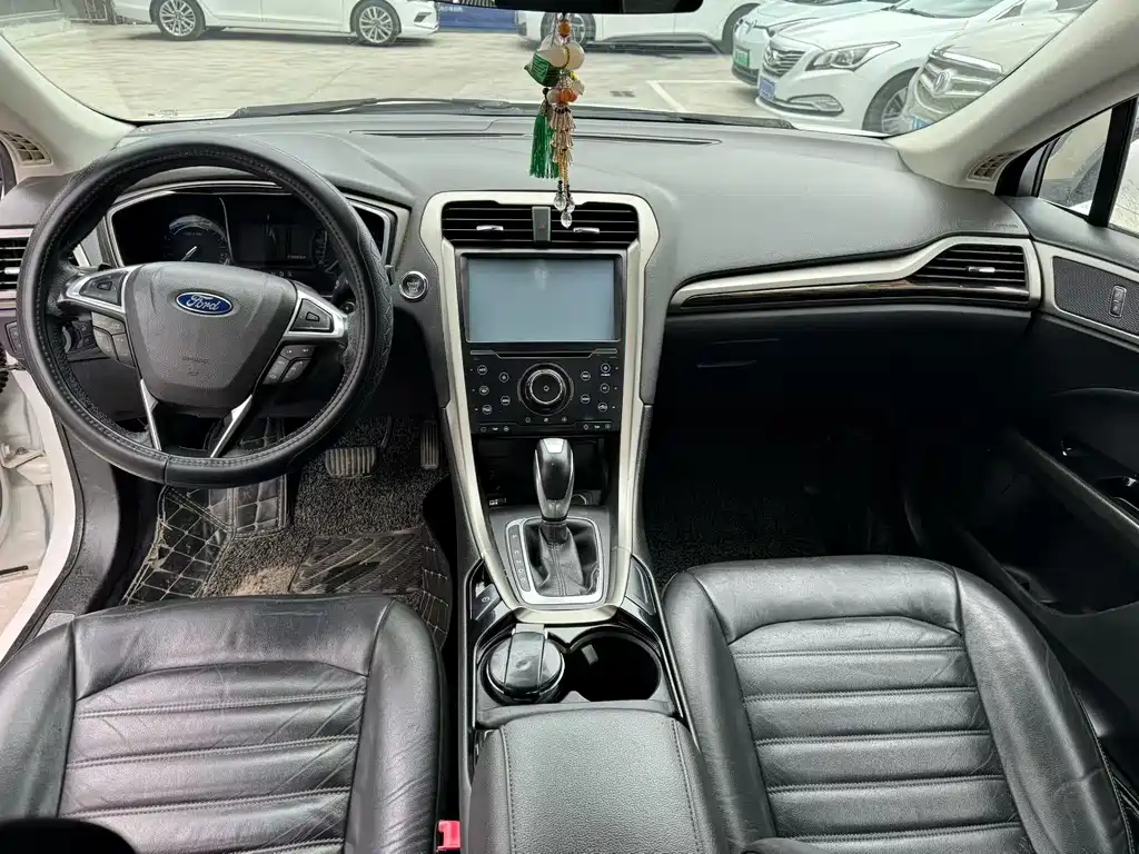 Ford Mondeo — миниатюра 6