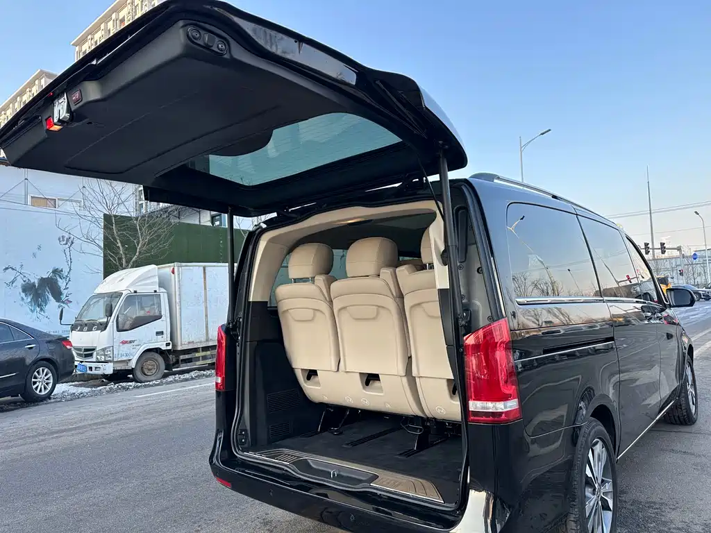 MERCEDES-BENZ V CLASS