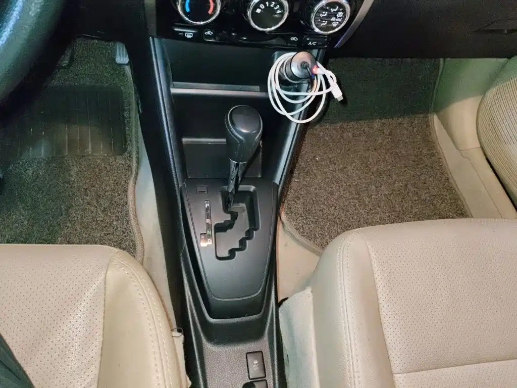 Toyota Yaris L — миниатюра 10