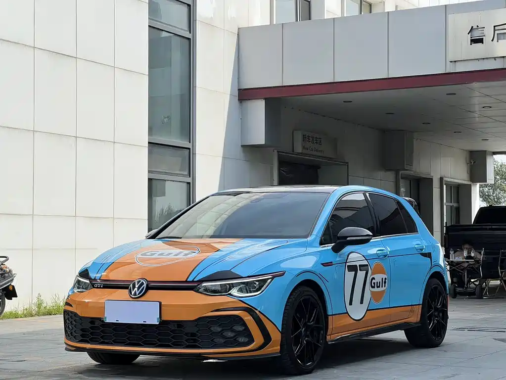 Volkswagen Golf GTI