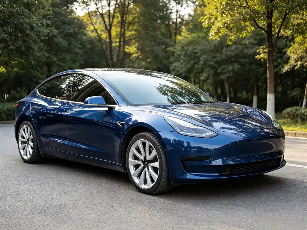 Tesla Model 3 — миниатюра 8