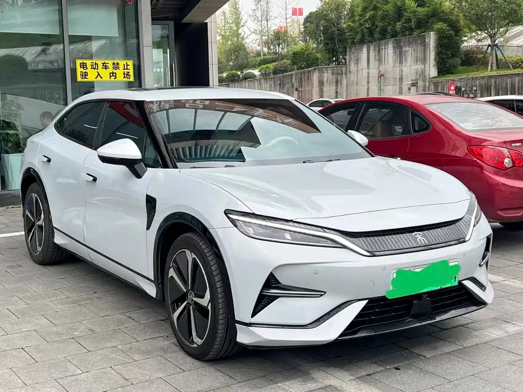 BYD L EV — миниатюра 3