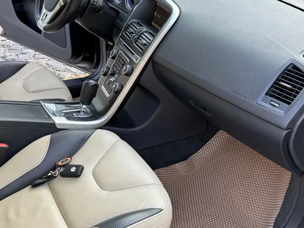 Volvo XC60 (Import) — миниатюра 6