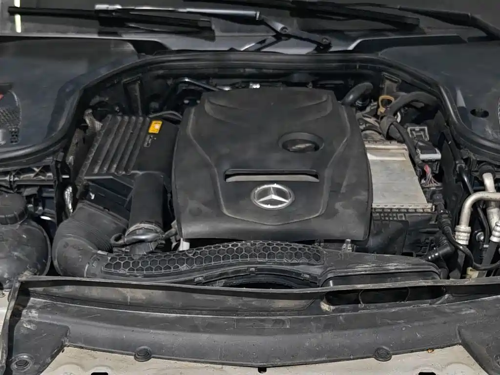 Mercedes-Benz E-Class — миниатюра 13