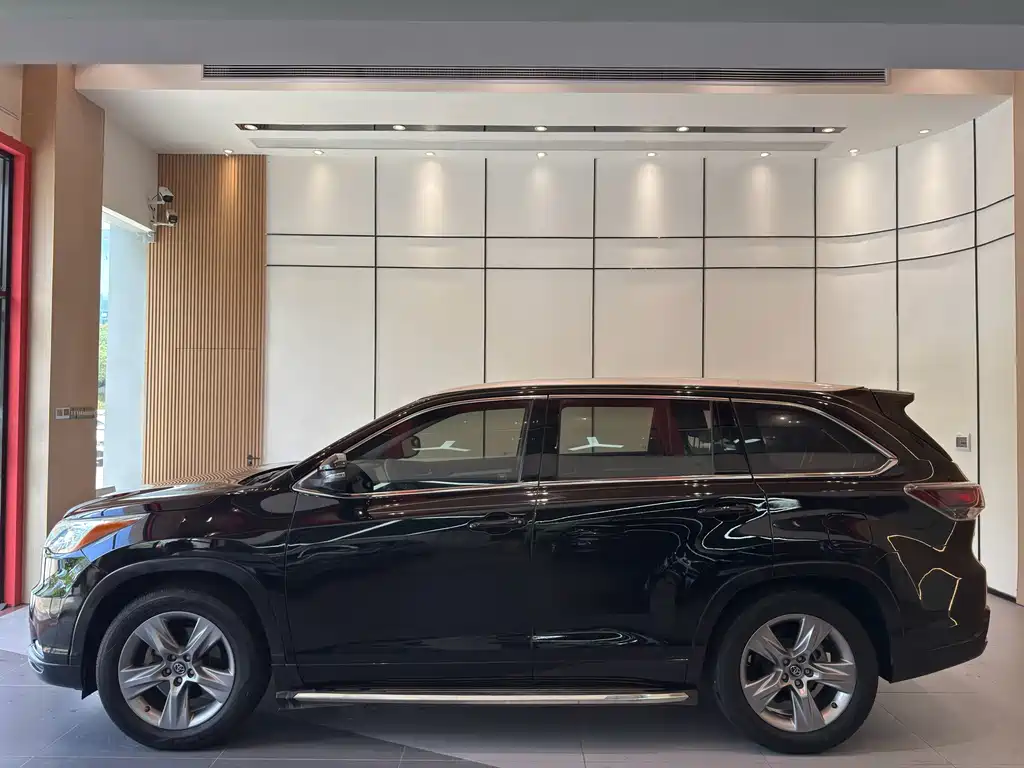 Toyota Highlander — миниатюра 4